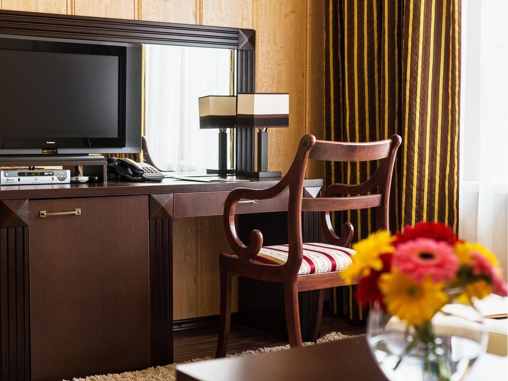 Baden-Baden Hotel ハルキウ エクステリア 写真