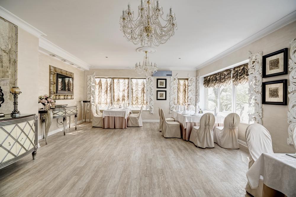 Baden-Baden Hotel ハルキウ エクステリア 写真